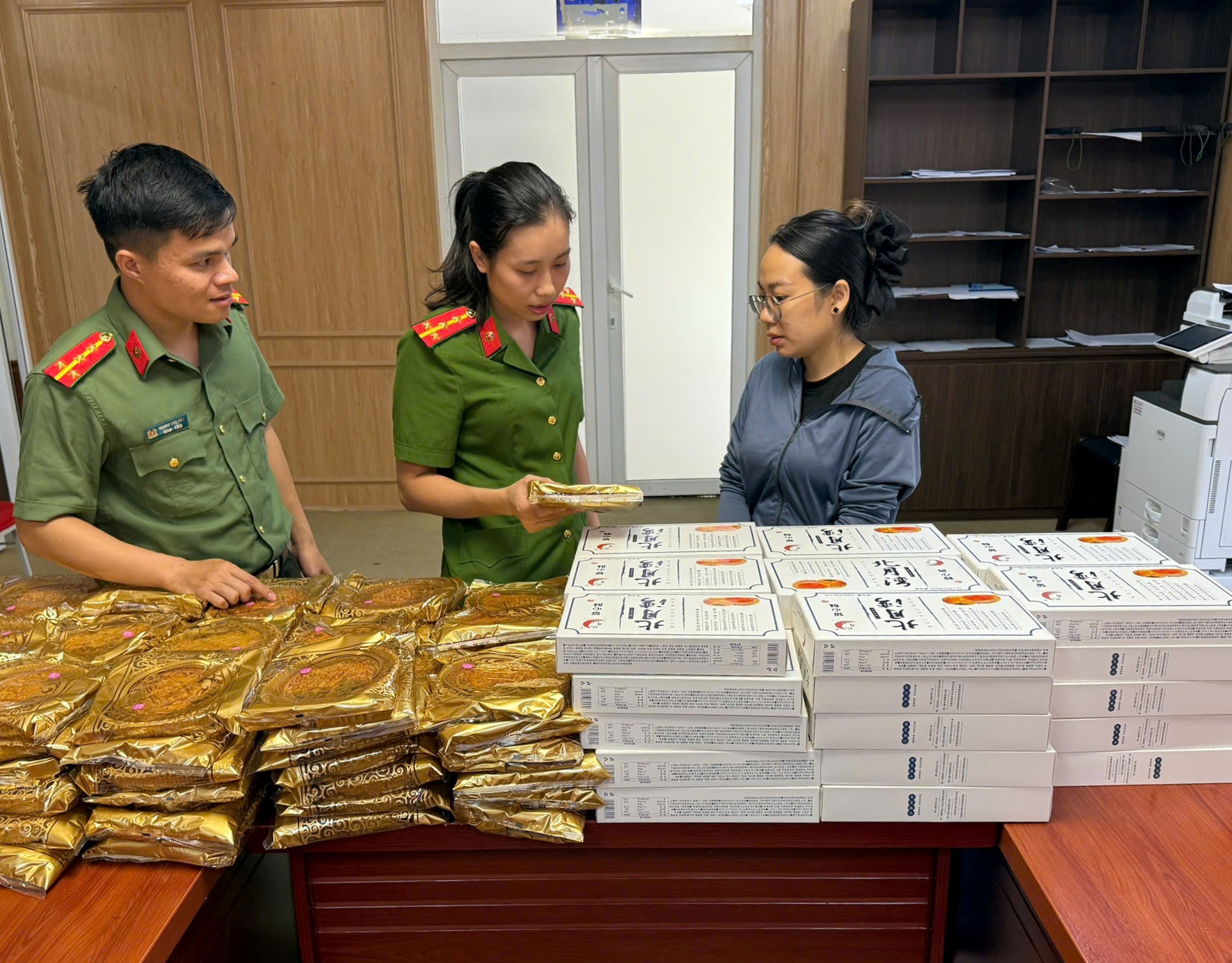 Phát hiện vụ việc kinh doanh hàng hoá không rõ nguồn gốc xuất xứ tại địa bàn phường Hồng Bàng